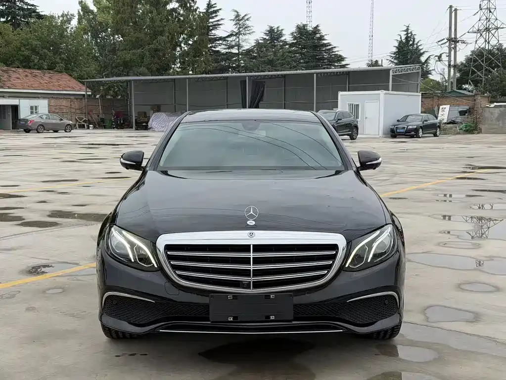 Mercedes-Benz E-Class — миниатюра 2