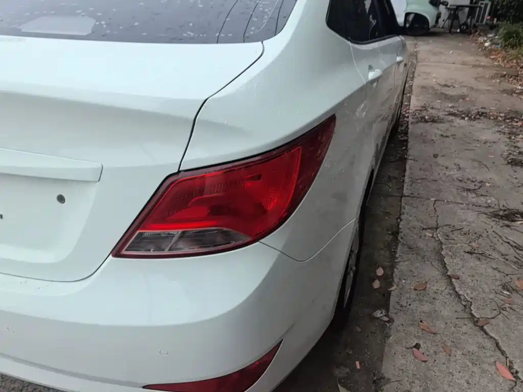 Hyundai Verna — миниатюра 8