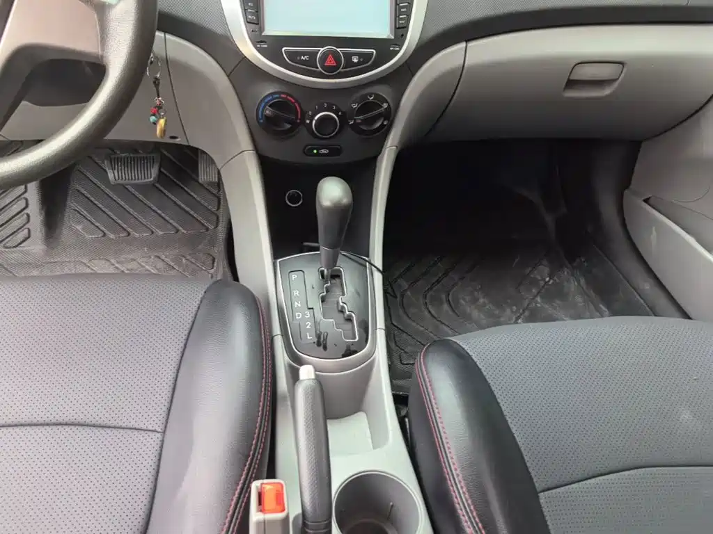 Hyundai Verna — миниатюра 14