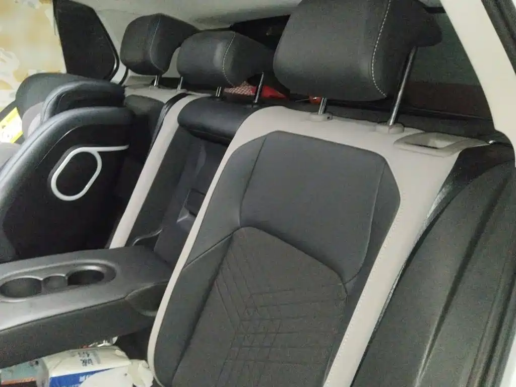 Volkswagen Golf — миниатюра 18