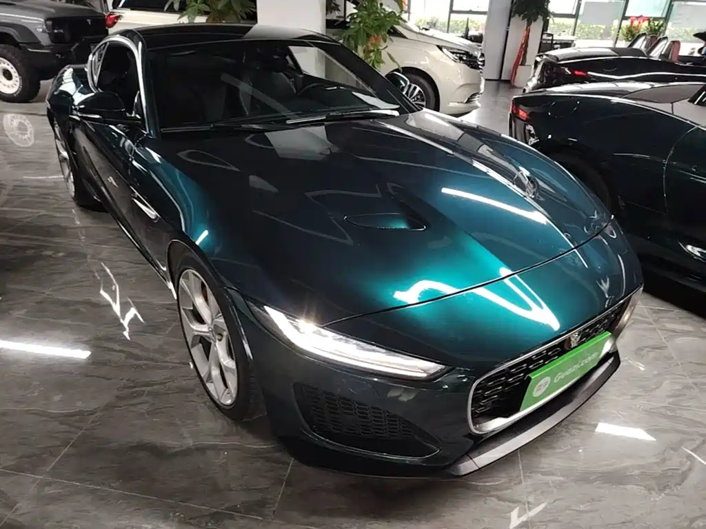 Jaguar F-Type 2021 P300