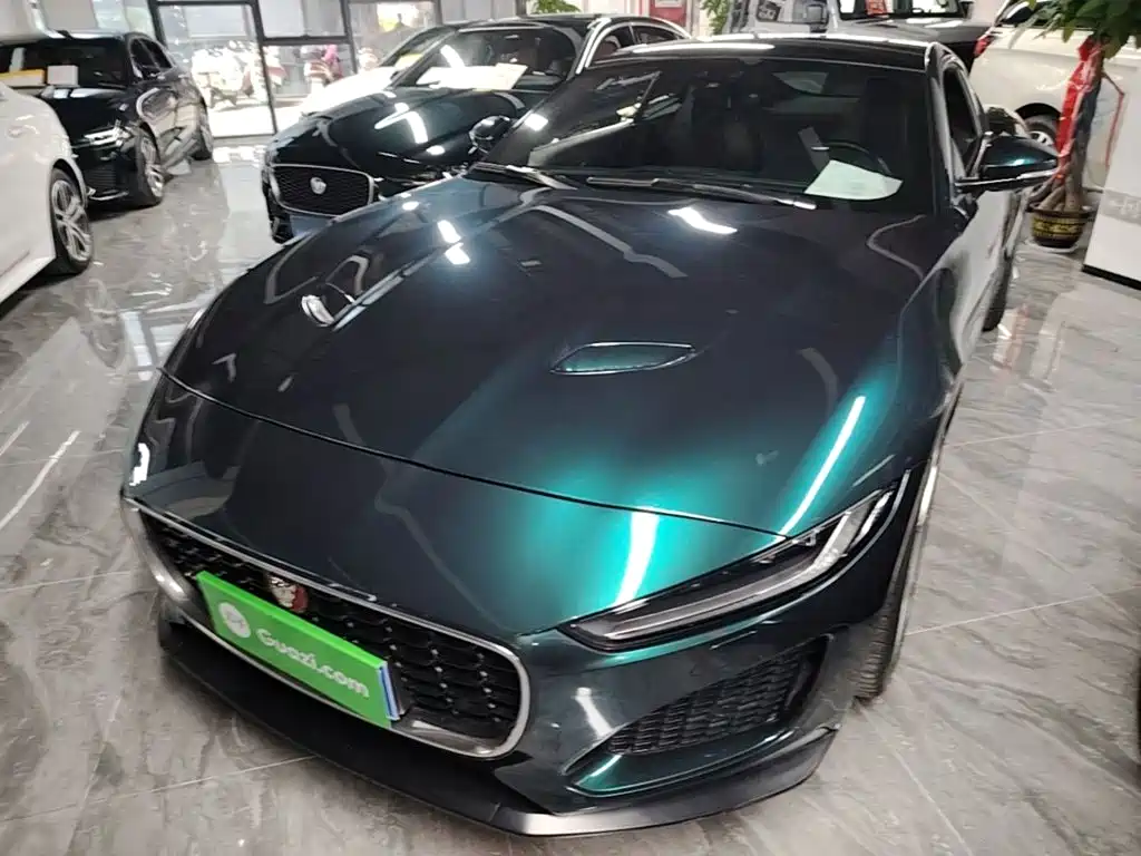 Jaguar F-Type 2021 P300