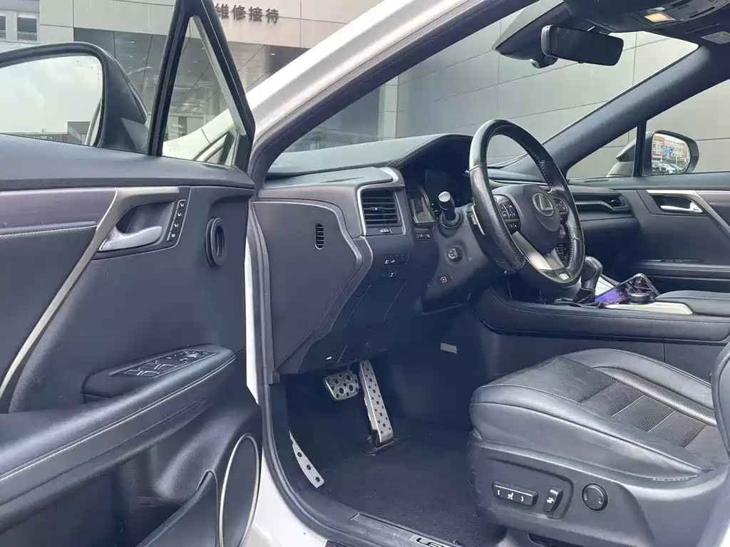 Lexus RX — миниатюра 4