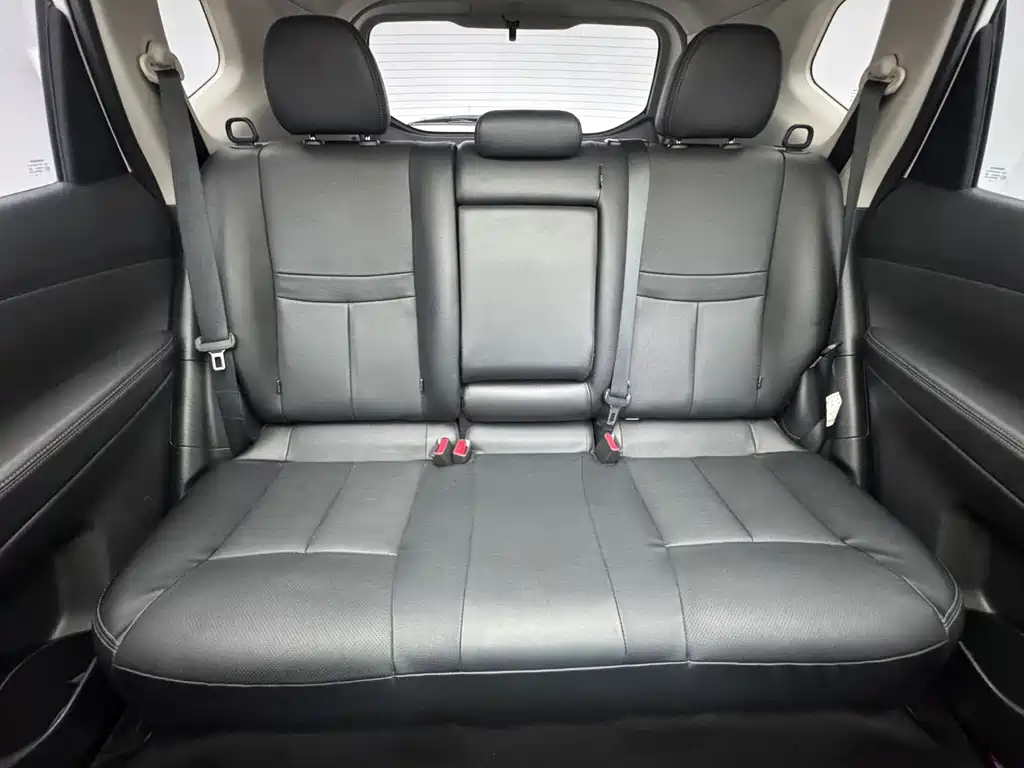 Nissan X-Trail — миниатюра 12