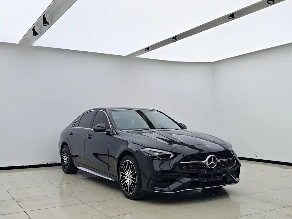 Mercedes-Benz C-Class — миниатюра 3