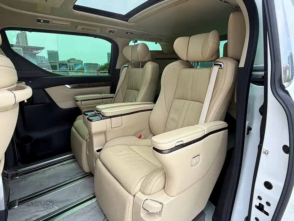 Toyota Vellfire 2021 2.5L HV
