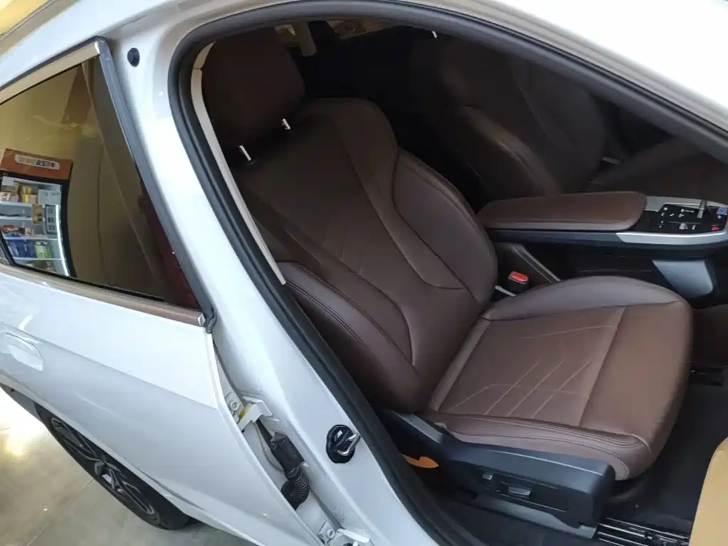 BMW iX1 — миниатюра 25
