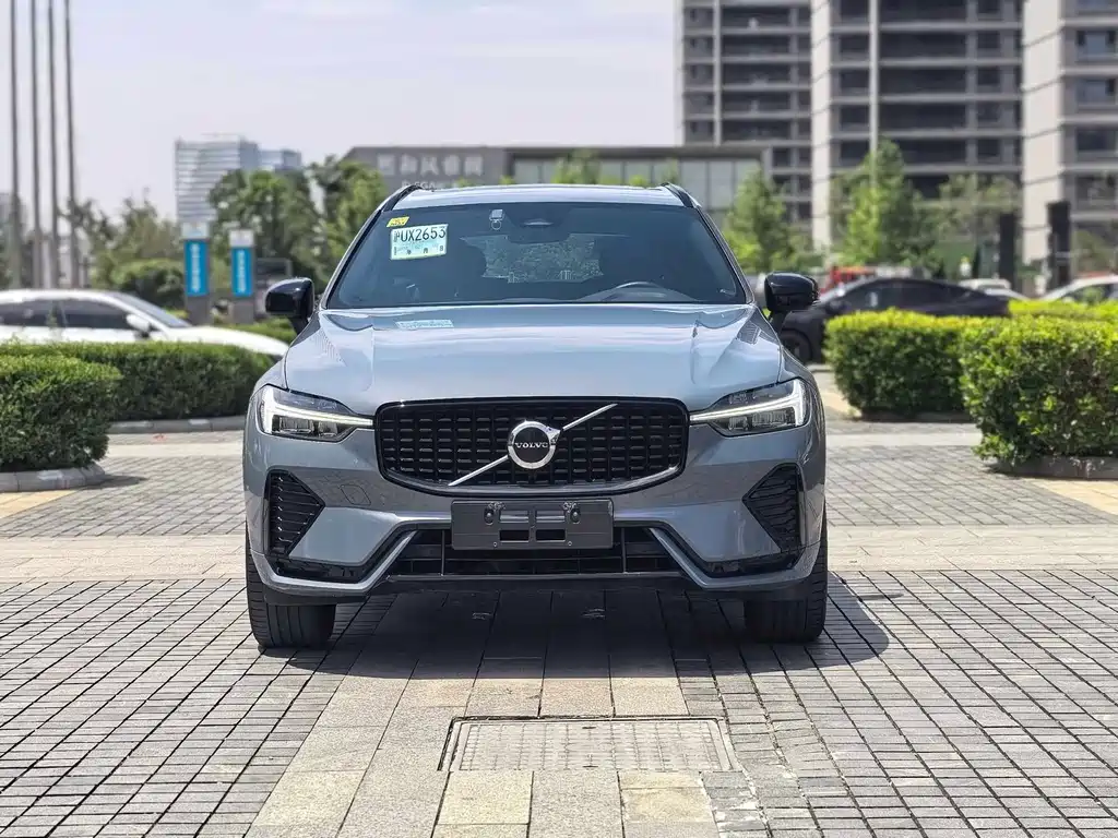 Volvo XC60 2022 B5 Sport