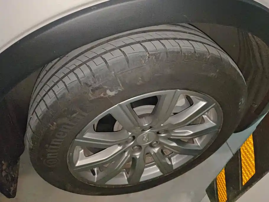 Cadillac XT4 — миниатюра 6