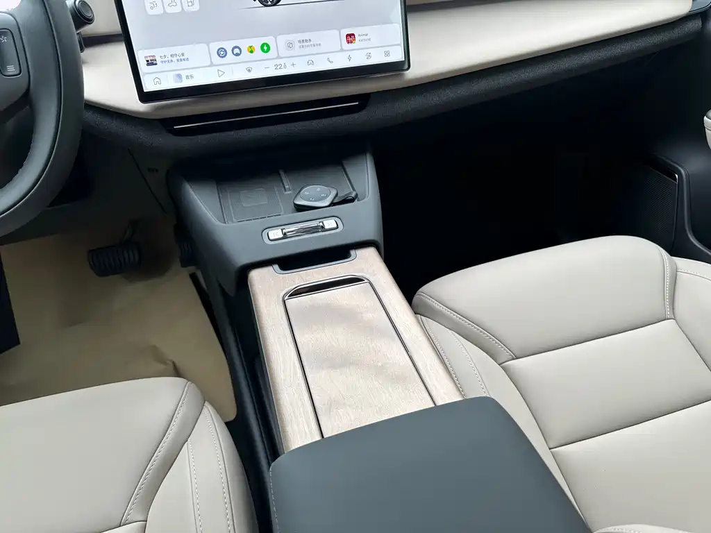 Volvo XC70 PHEV 4WD Ultra Long Range Core, фото 13