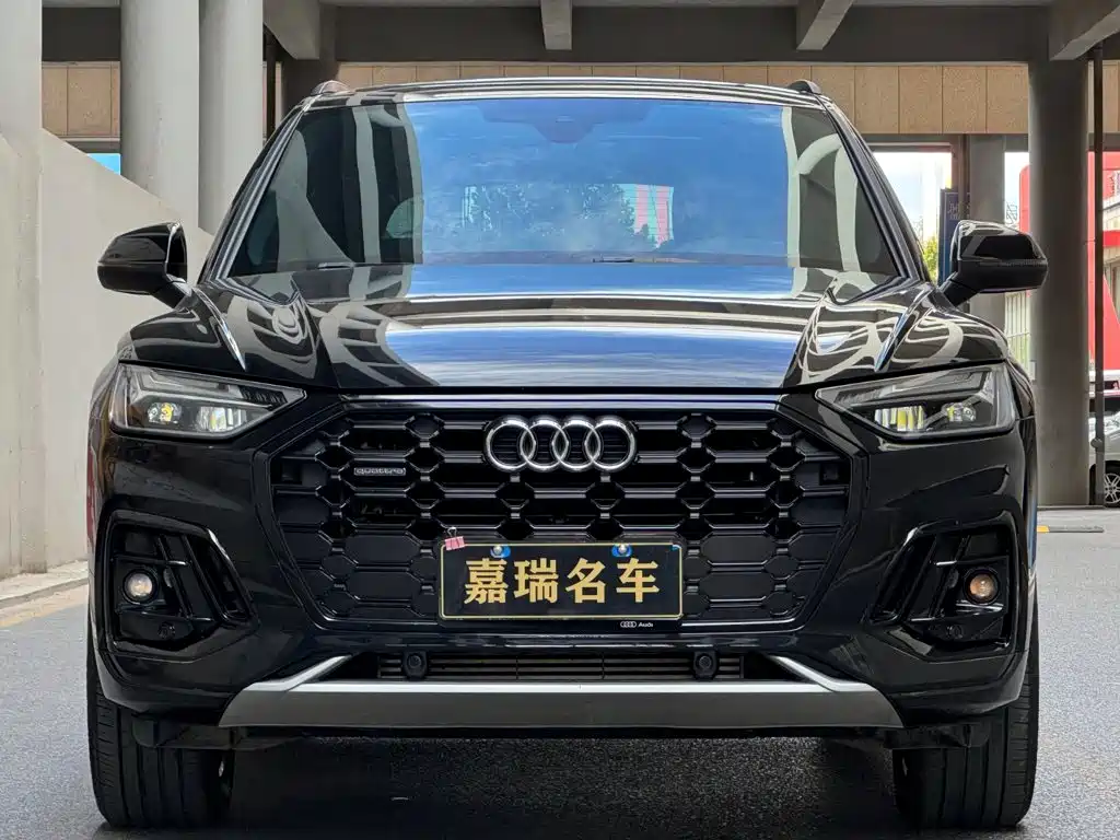 Audi Q5L — миниатюра 2