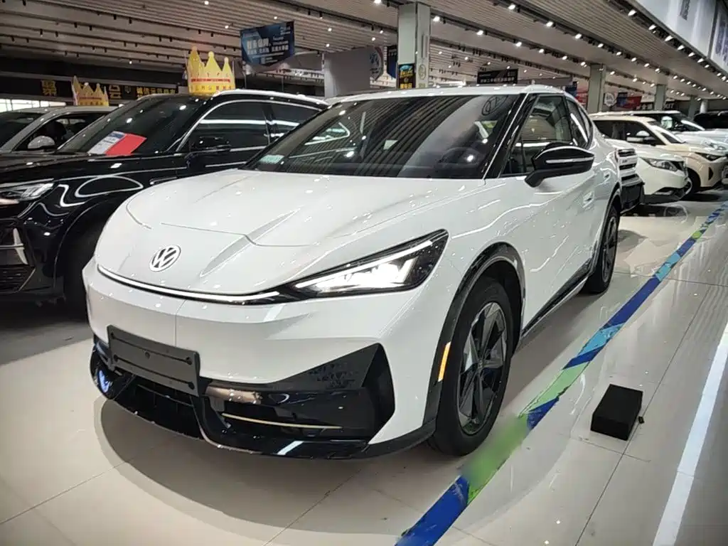 Volkswagen 06 2025 Pure