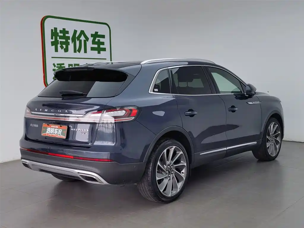 Lincoln Nautilus 2021 2.7T