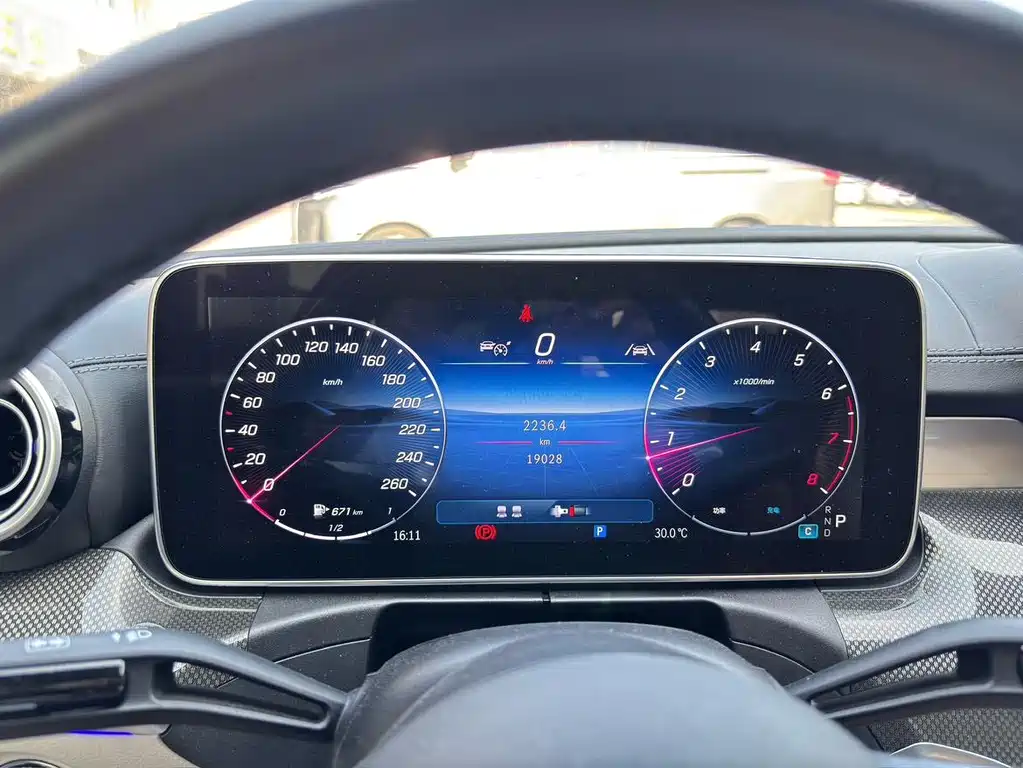 Mercedes-Benz CLE — миниатюра 7