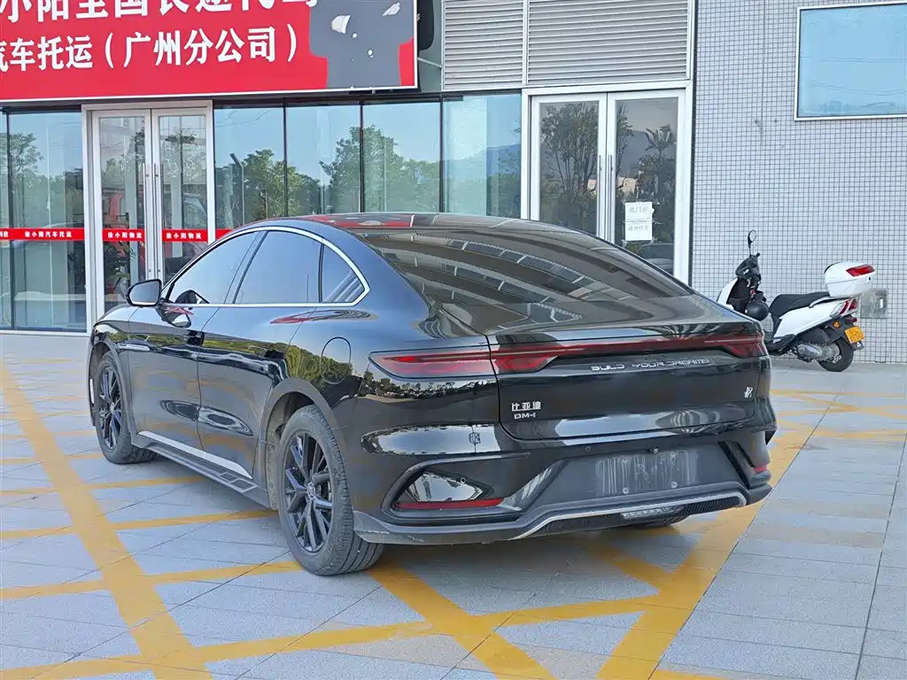 BYD Han 2024 DM-i 121KM Luxury