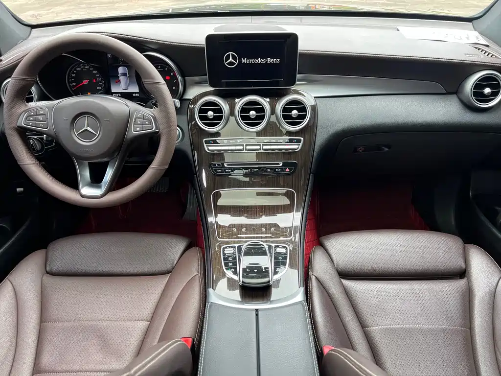 Mercedes-Benz GLC 2018 GLC 260 4MATIC