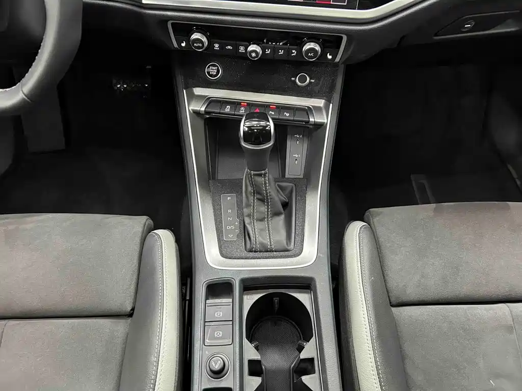 Audi Q3 — миниатюра 10