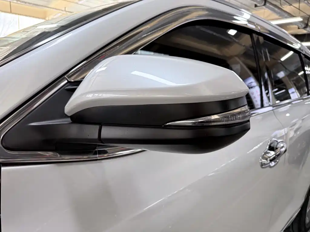 Toyota Highlander 2021 2.0T Luxury 7 мест