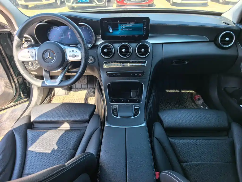 Mercedes-Benz C-Class — миниатюра 9