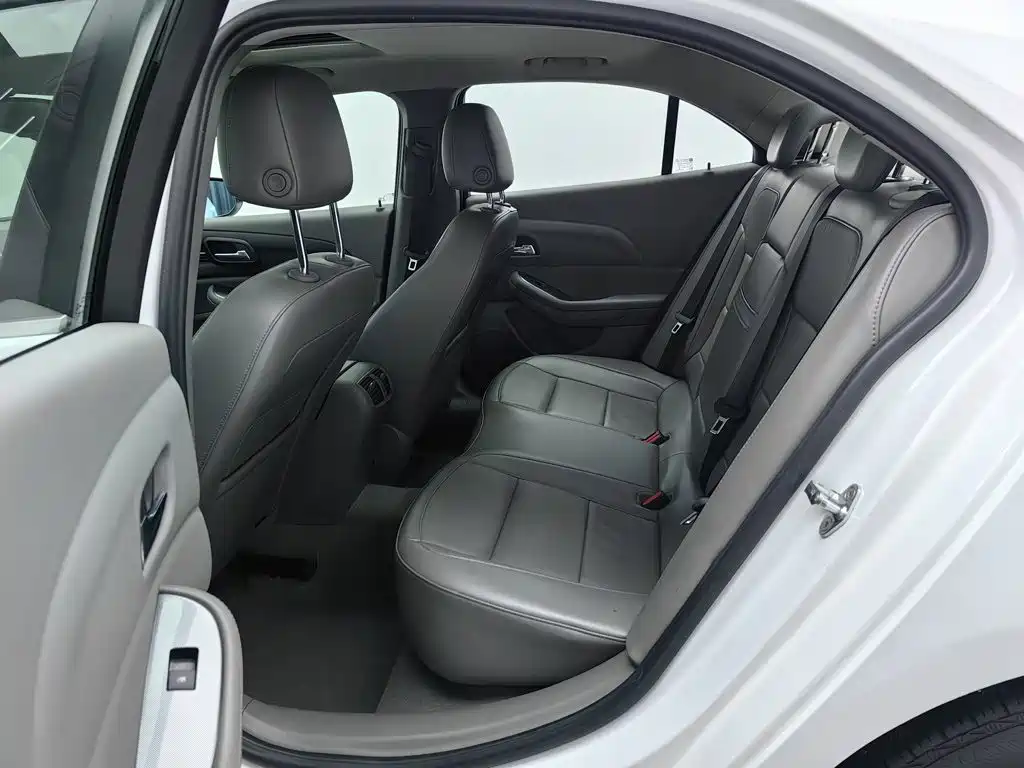 Chevrolet Malibu — миниатюра 15