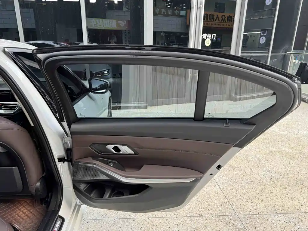 BMW 3 Series — миниатюра 40