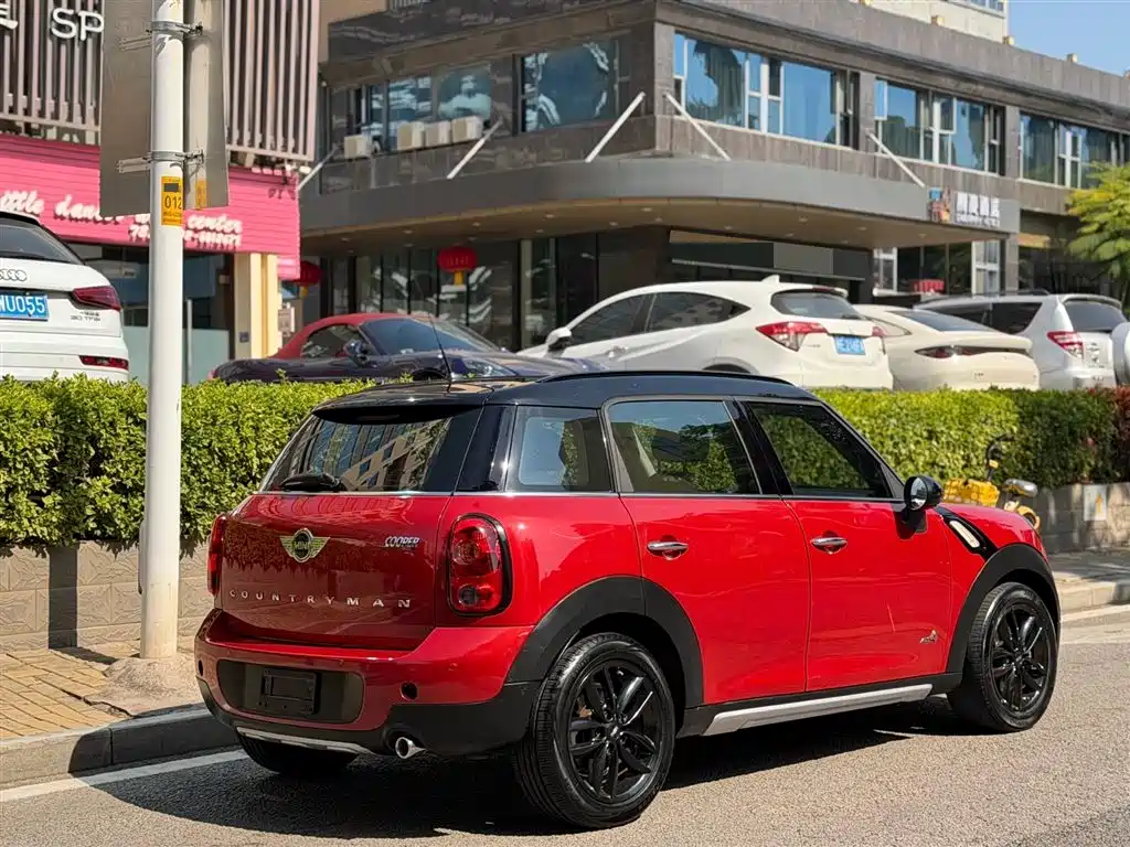 MINI COUNTRYMAN