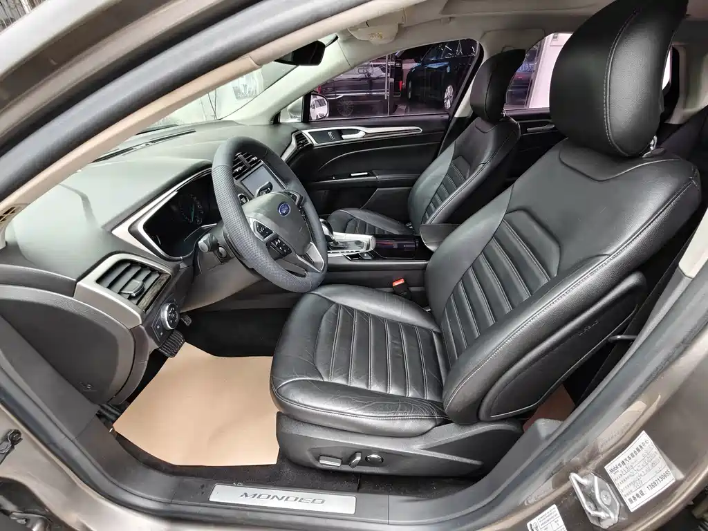 Ford Mondeo — миниатюра 7