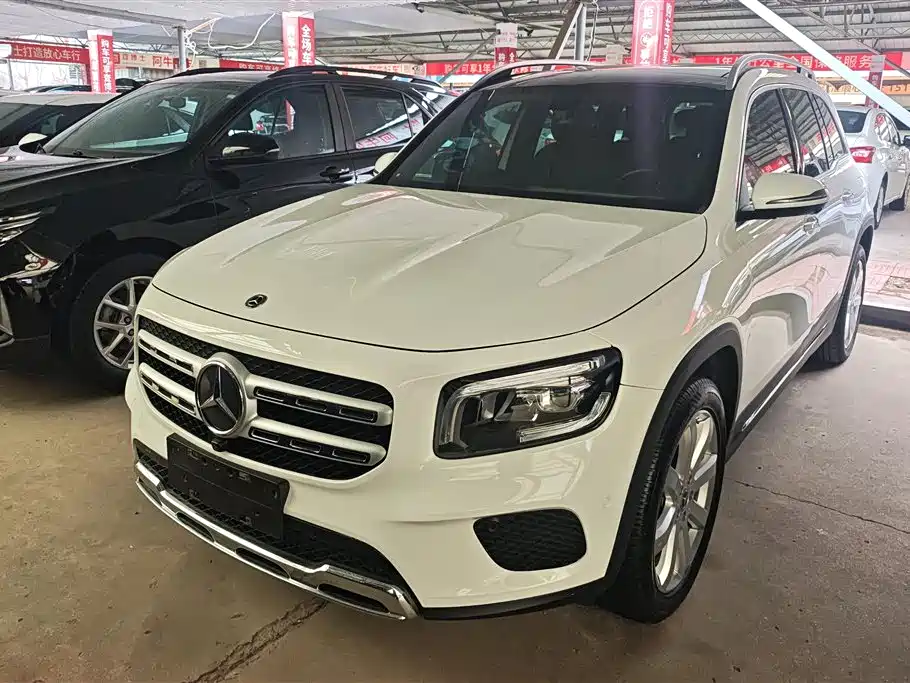 MERCEDES-BENZ GLB
