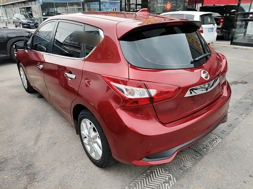 Nissan Tiida — миниатюра 5