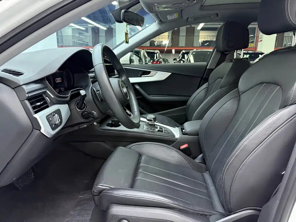 Audi A4L — миниатюра 8