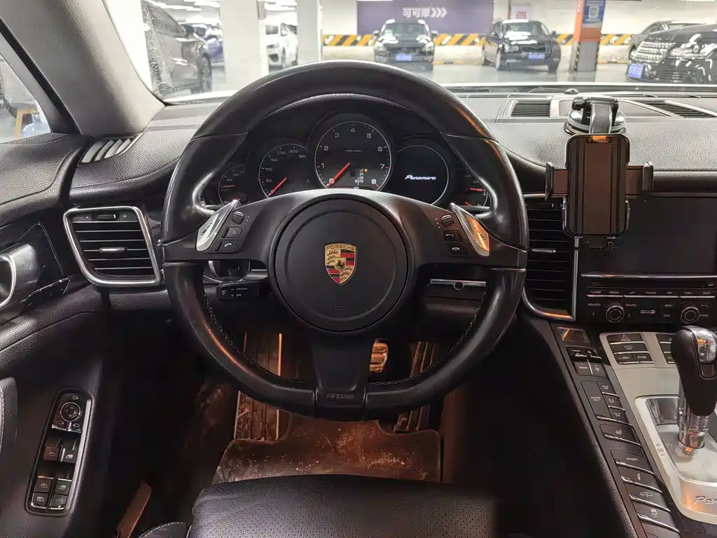 Porsche Panamera — миниатюра 7