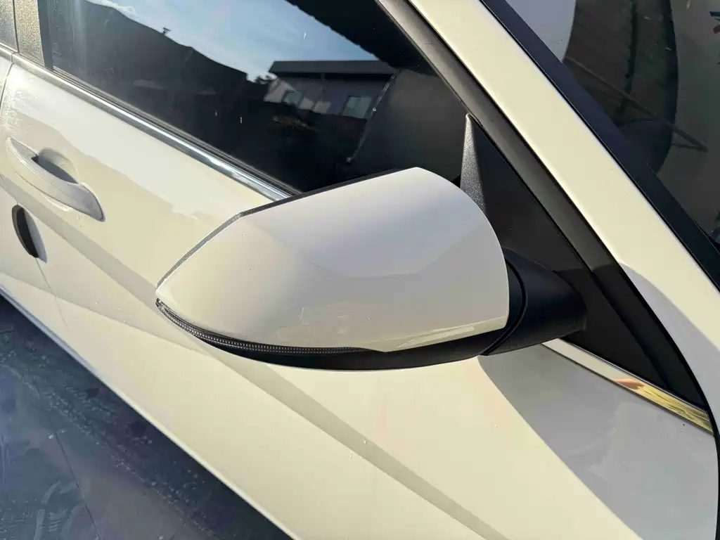 Hyundai Elantra — миниатюра 41
