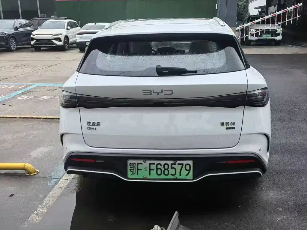 BYD Seal 06 DM-i Touring — миниатюра 3