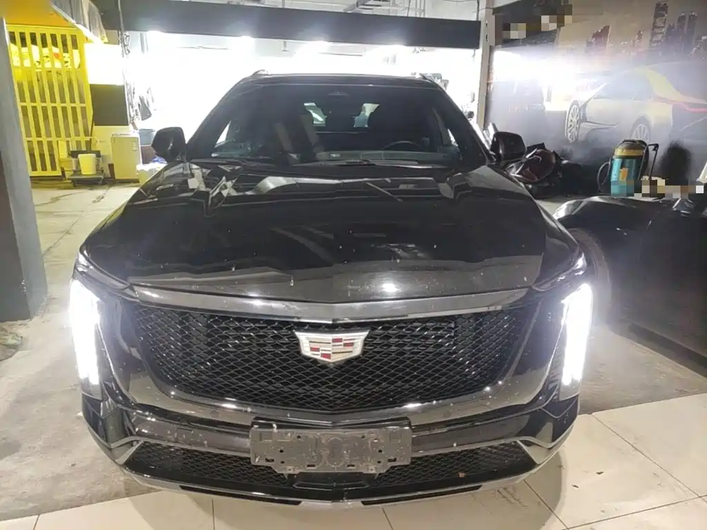 Cadillac XT5 — миниатюра 3