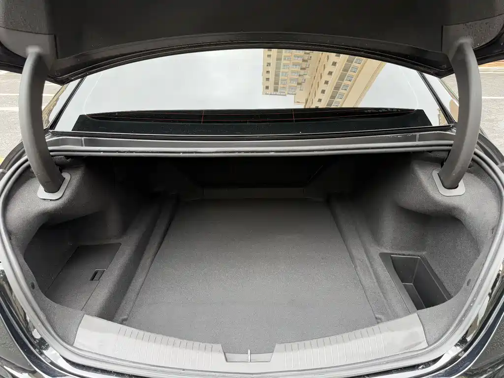 Cadillac CT5 — миниатюра 10