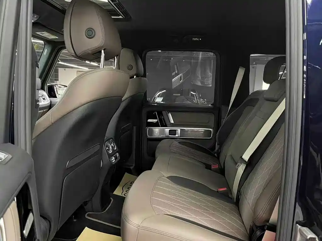 Mercedes-Benz G-Class — миниатюра 6