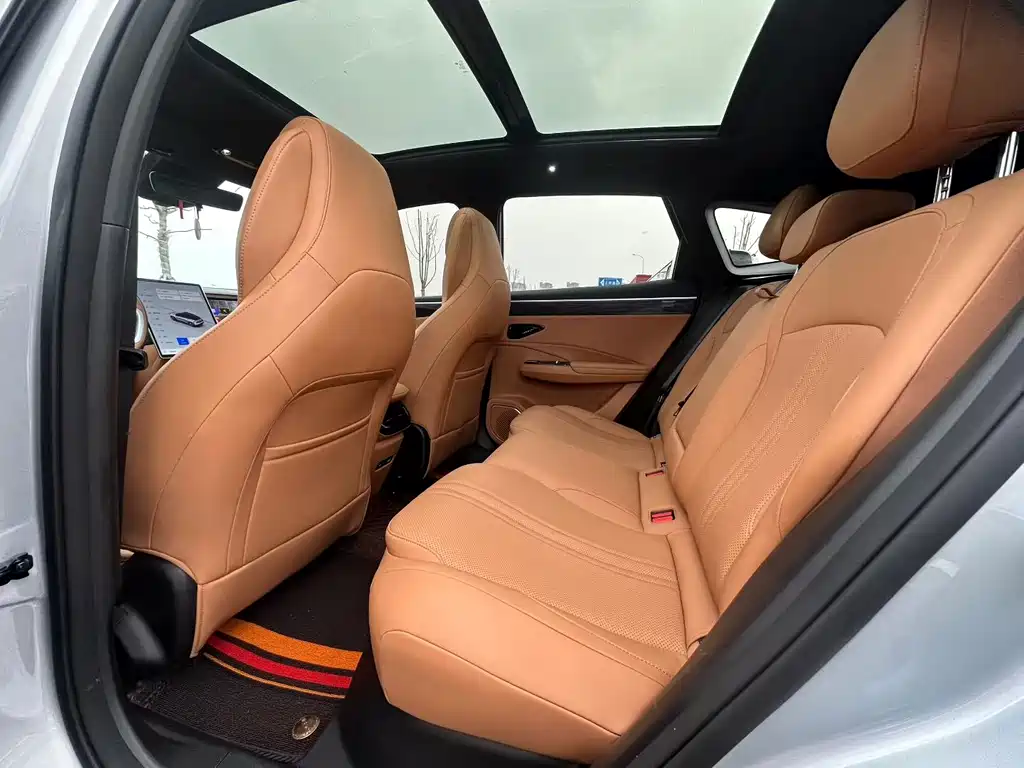 GEELY GALAXY GALAXY L7