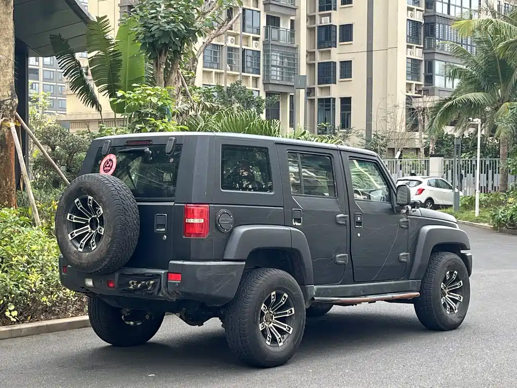 BAIC BJ40 2016 40L 2.3T AT Premium