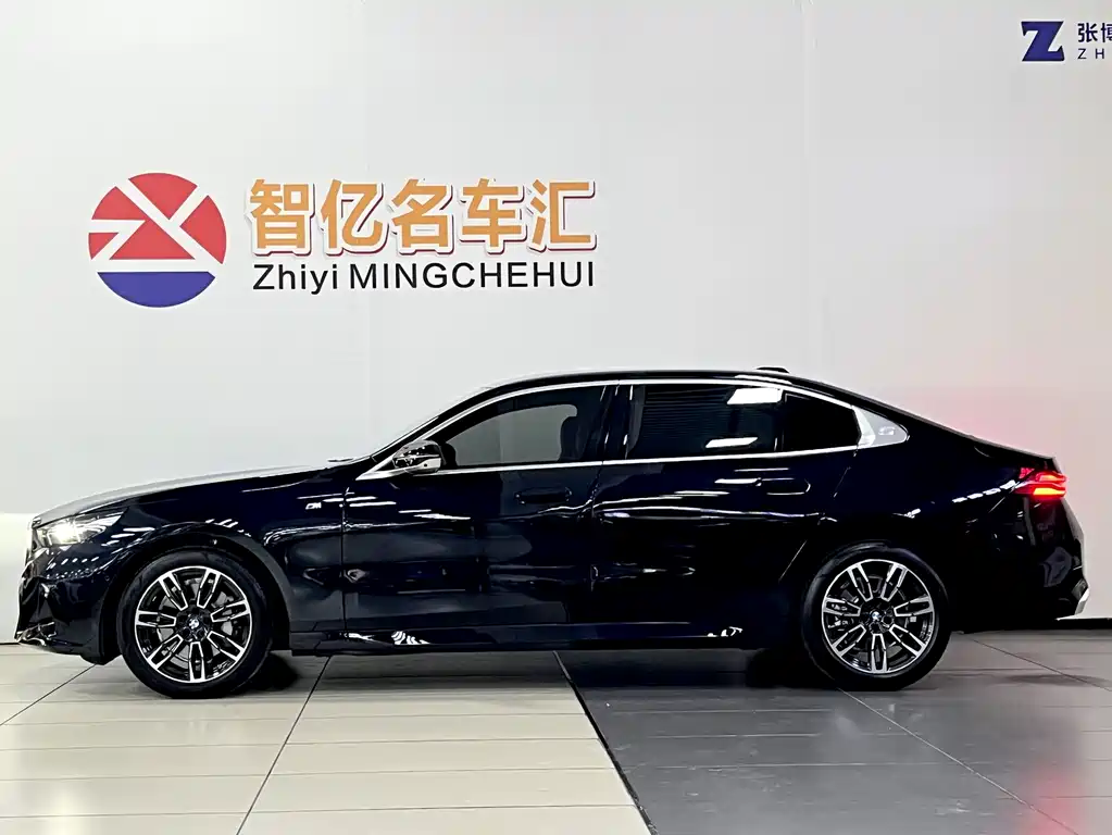 BMW 5 Series 5 2025 530Li Lead M Sport
