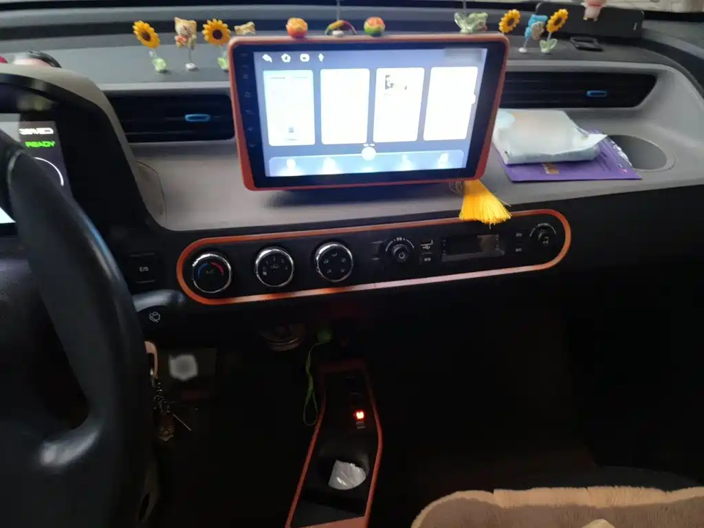 Wuling MINIEV — миниатюра 6