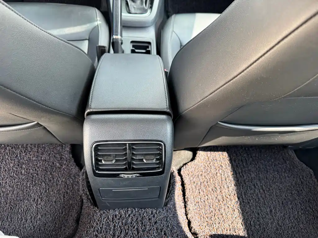 Volkswagen Sagitar — миниатюра 13