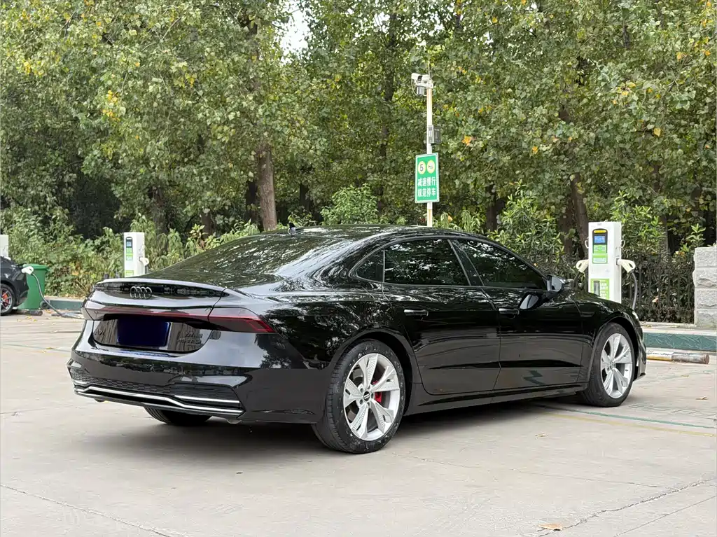 Audi A7L — миниатюра 18