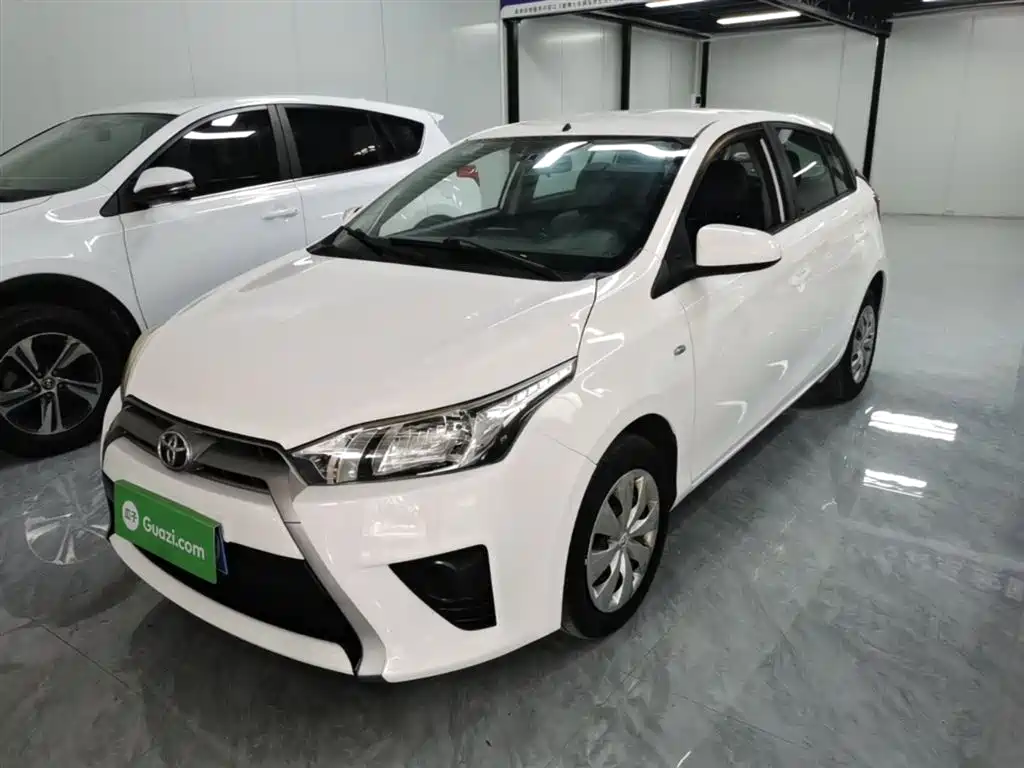 Toyota Yaris L 2014
