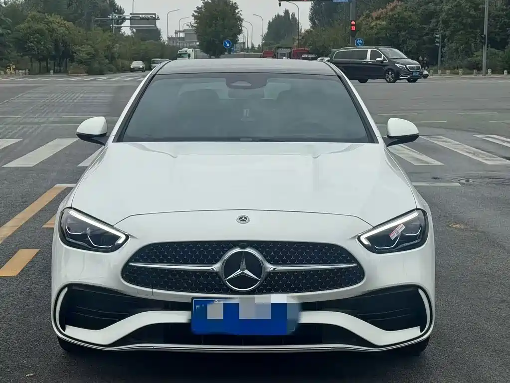 Mercedes-Benz C-Class — миниатюра 2
