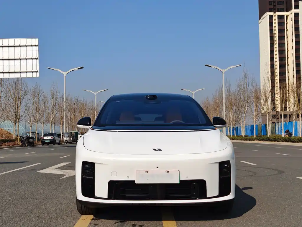 Li Auto IDEAL I8