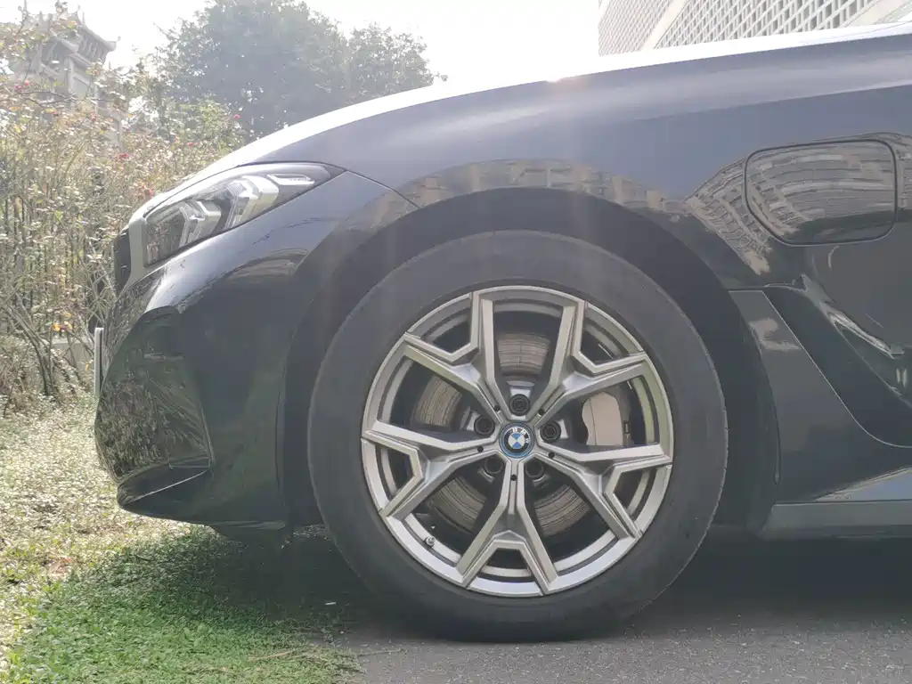 BMW i3 — миниатюра 9