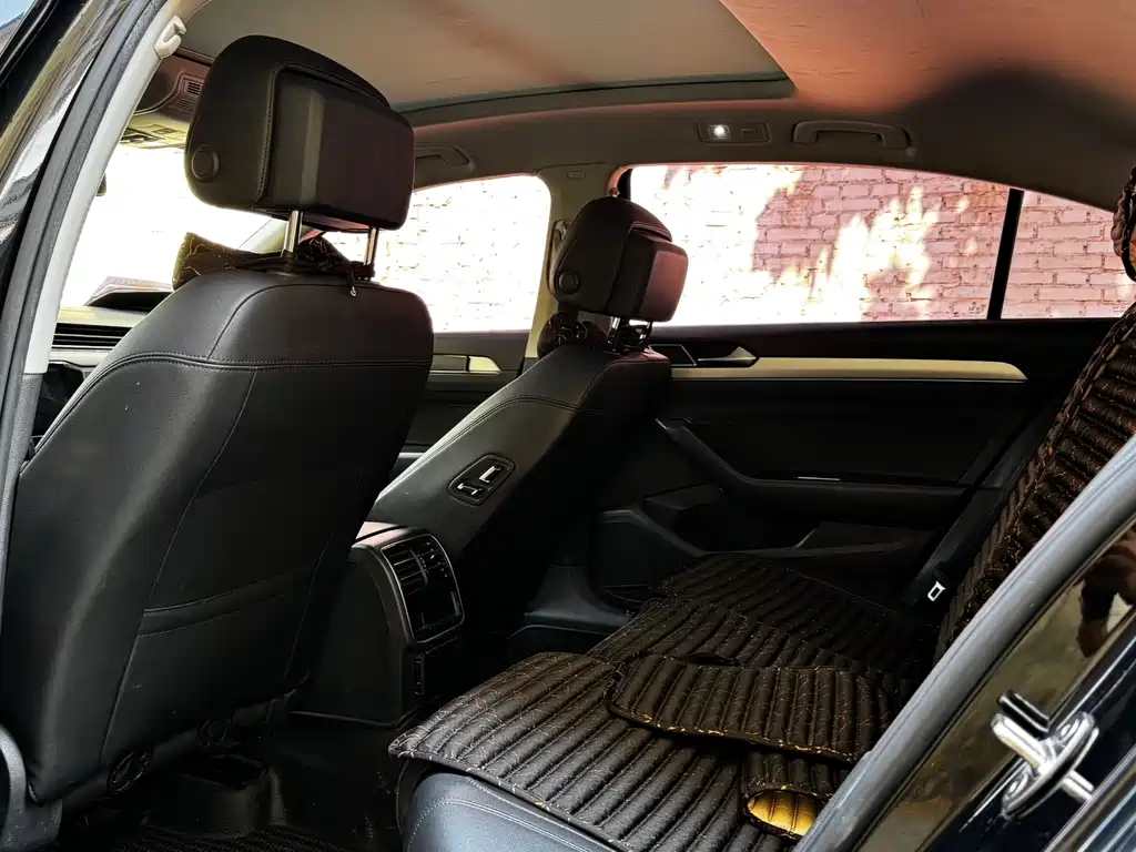 Volkswagen Magotan 2018 330TSI DSG Lead