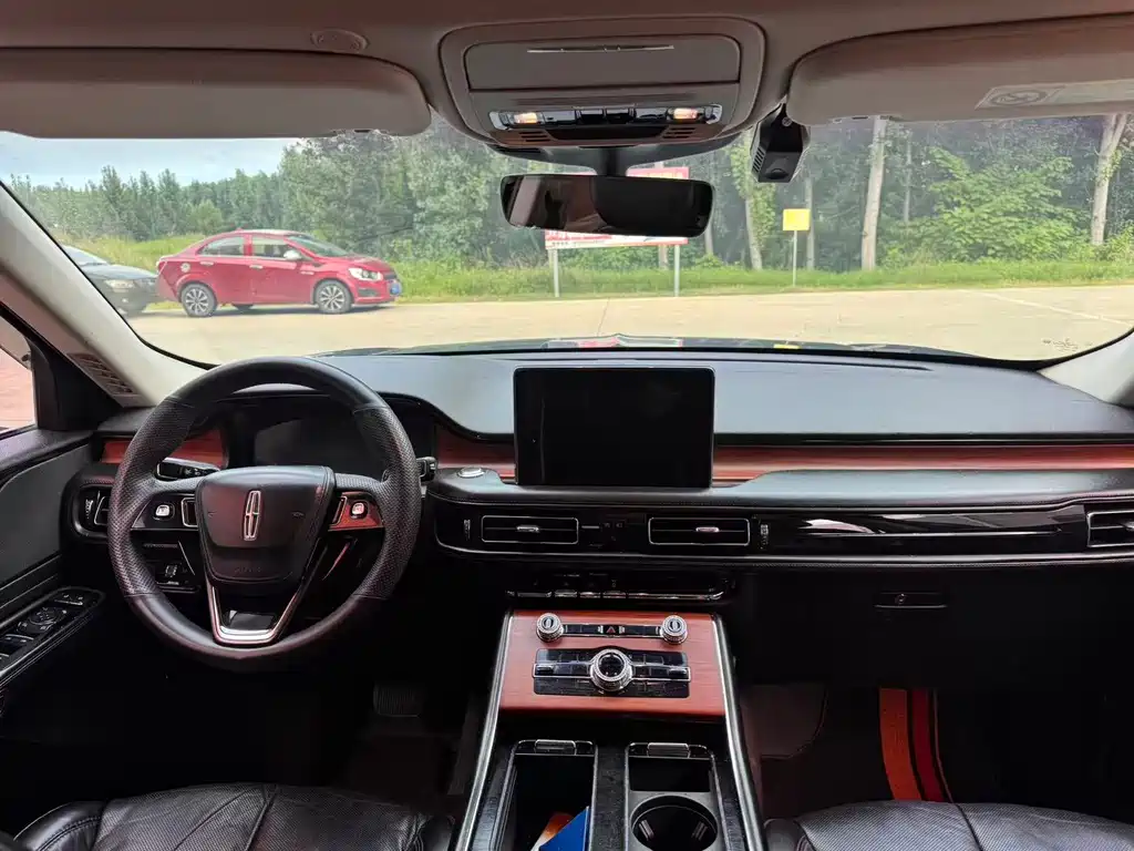Lincoln Aviator — миниатюра 7