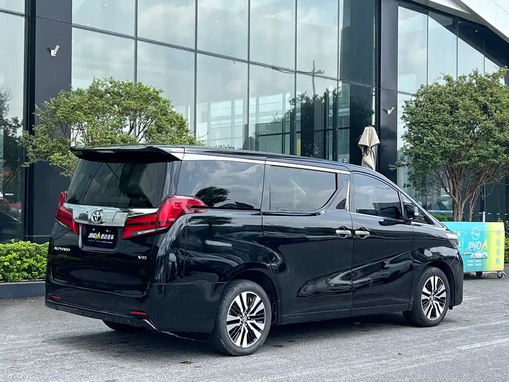 Toyota Alphard 2018 3.5L Luxury