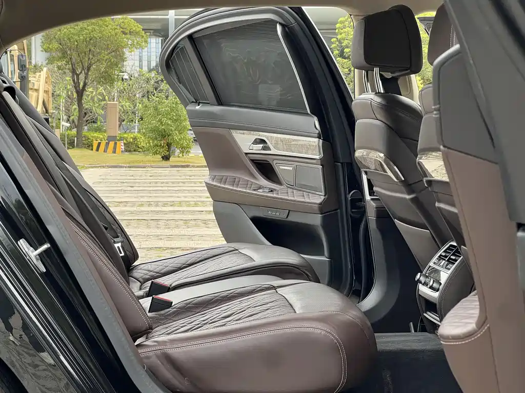 BMW 7 Series 7 2019 740Li Lead Luxury